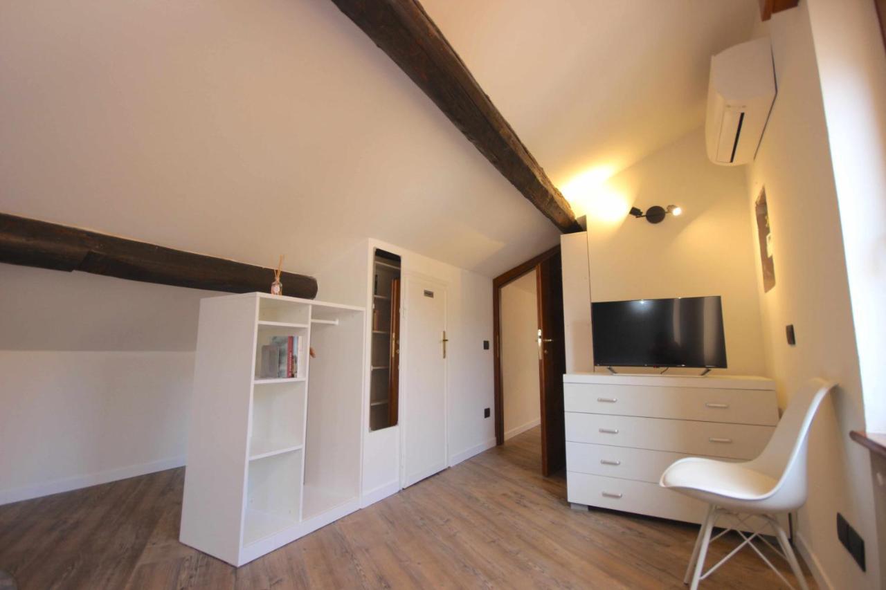 Case Vr Holiday Vittorias Flat Verona Exterior foto